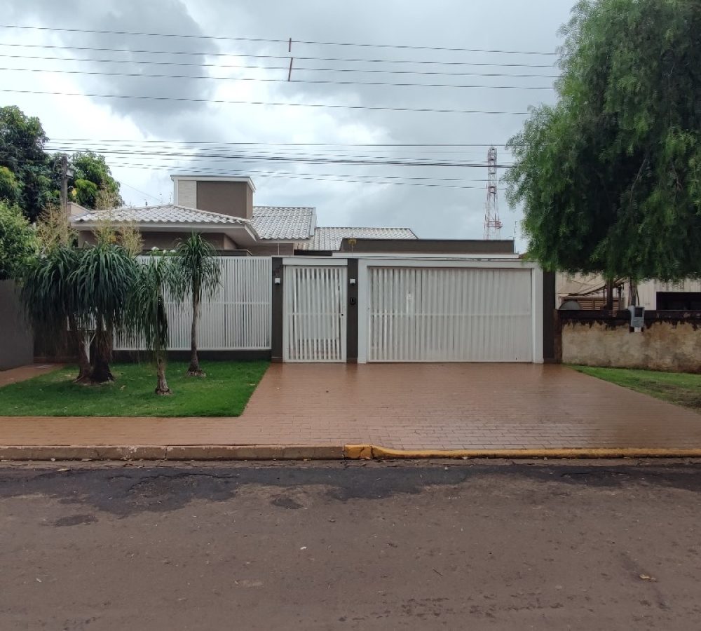 Excelente Casa à Venda em Caarapó