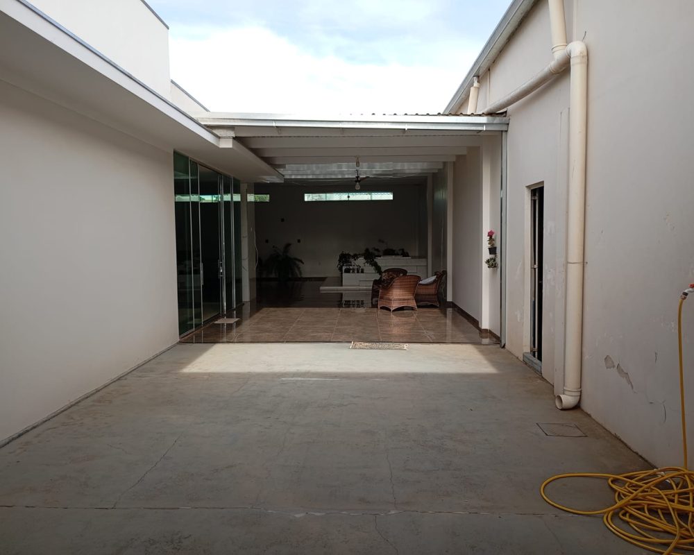 Casa à venda em Caarapó