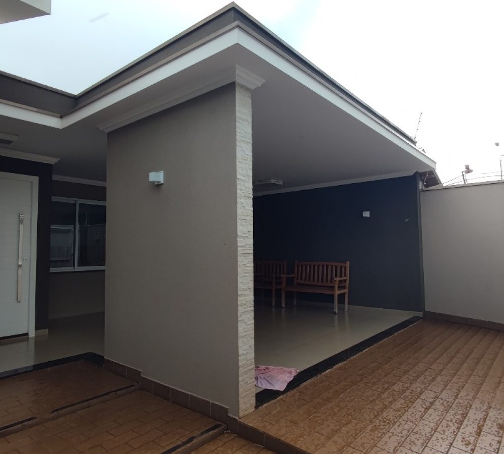 Excelente Casa à Venda em Caarapó