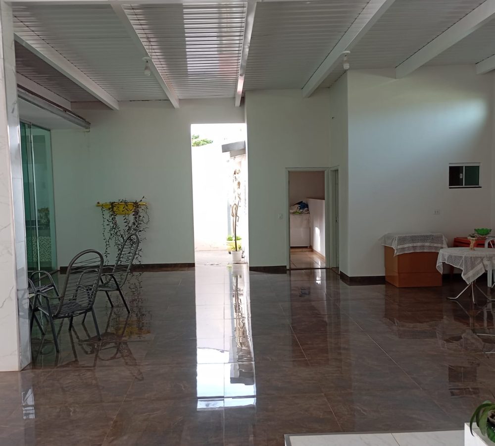 Casa à venda em Caarapó