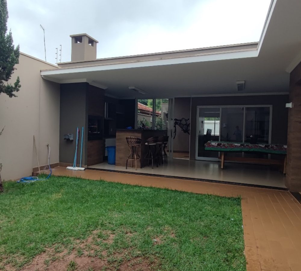 Excelente Casa à Venda em Caarapó