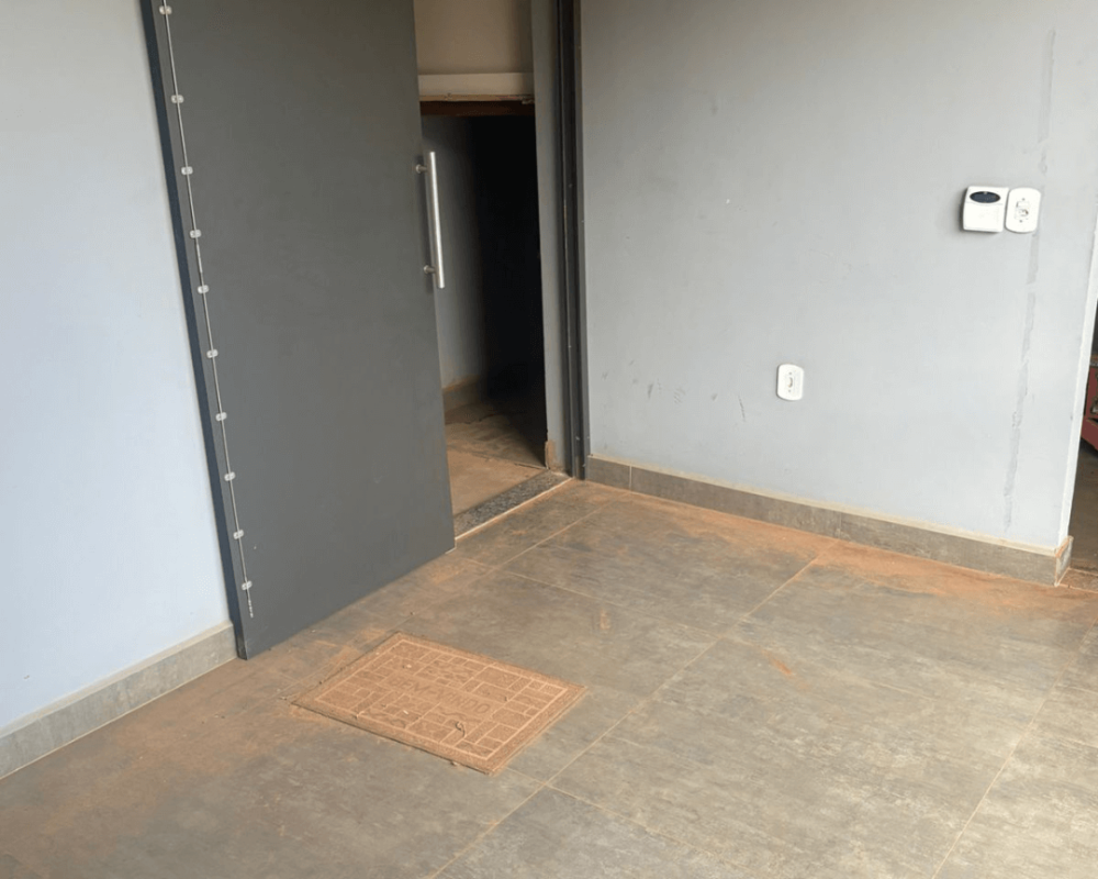 Salão comercial à venda em Caarapó