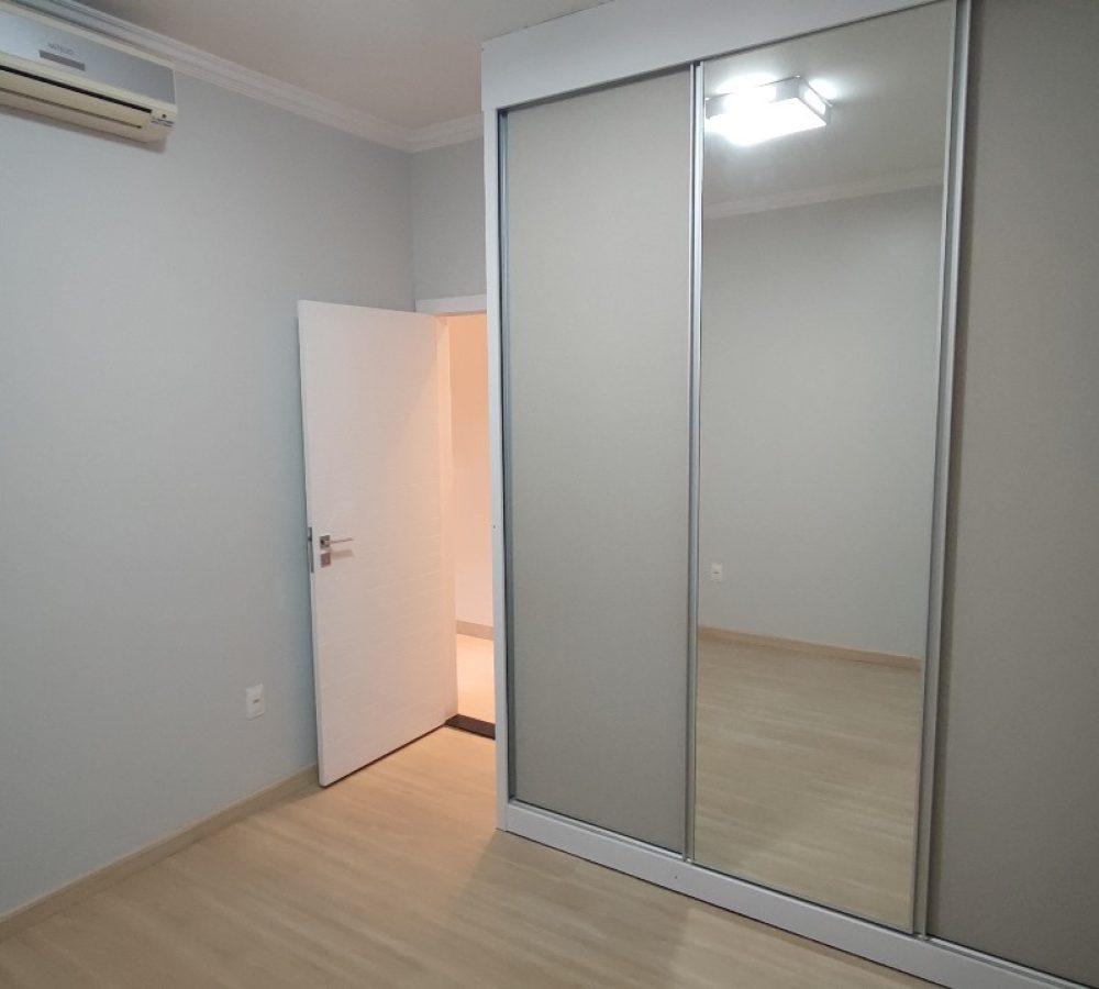 Excelente Casa à Venda em Caarapó