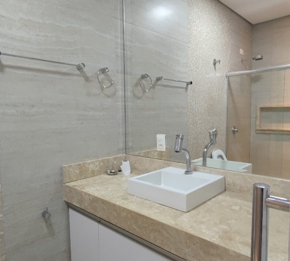 Excelente Casa à Venda em Caarapó