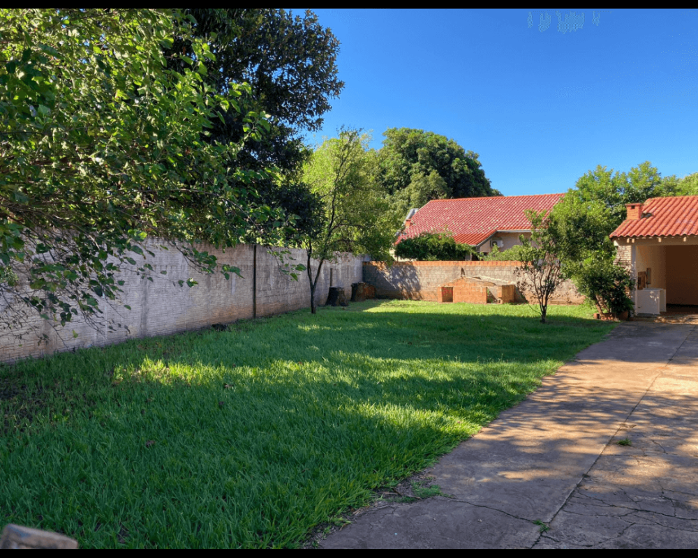 Casa à venda em Caarapó