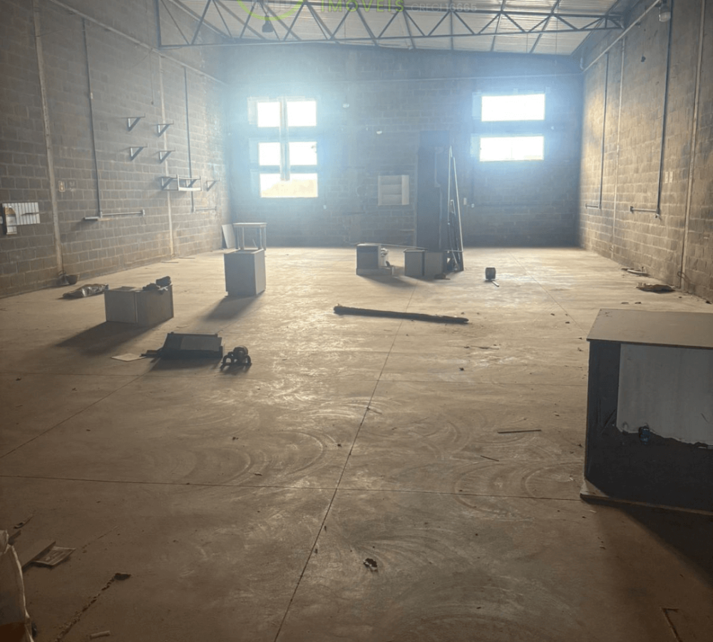 Salão comercial à venda em Caarapó