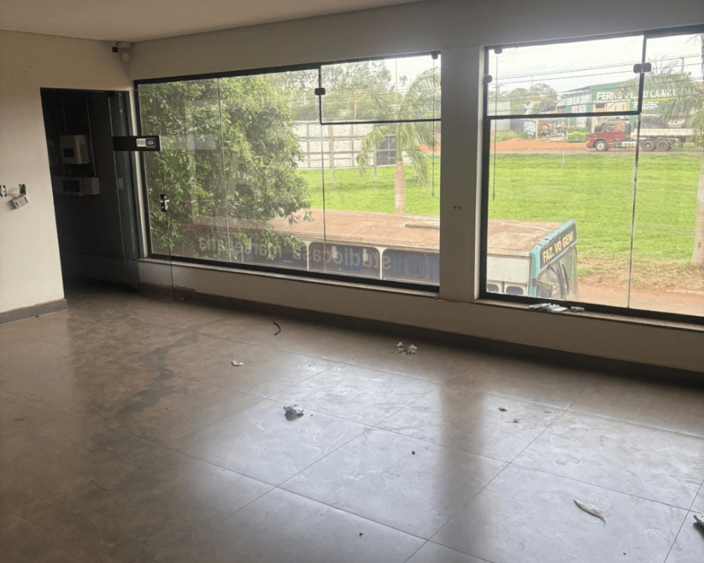 Salão comercial à venda em Caarapó