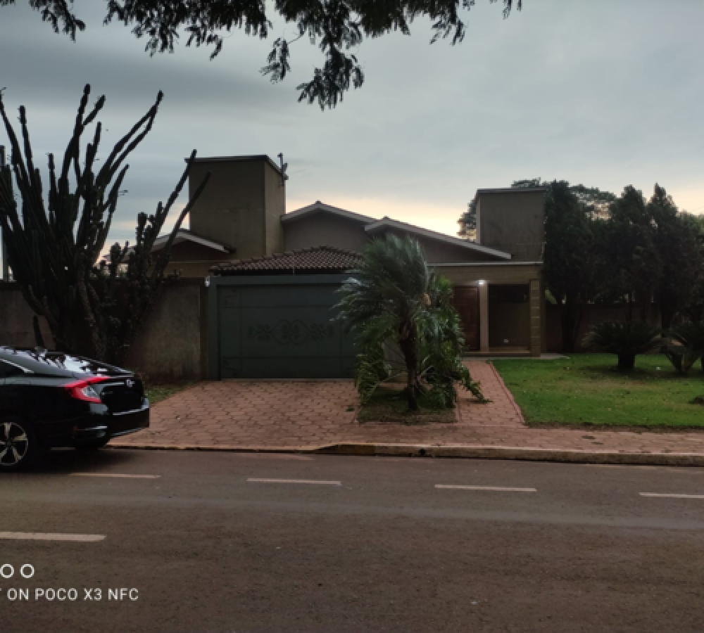 Casa a venda no centro de caarapó